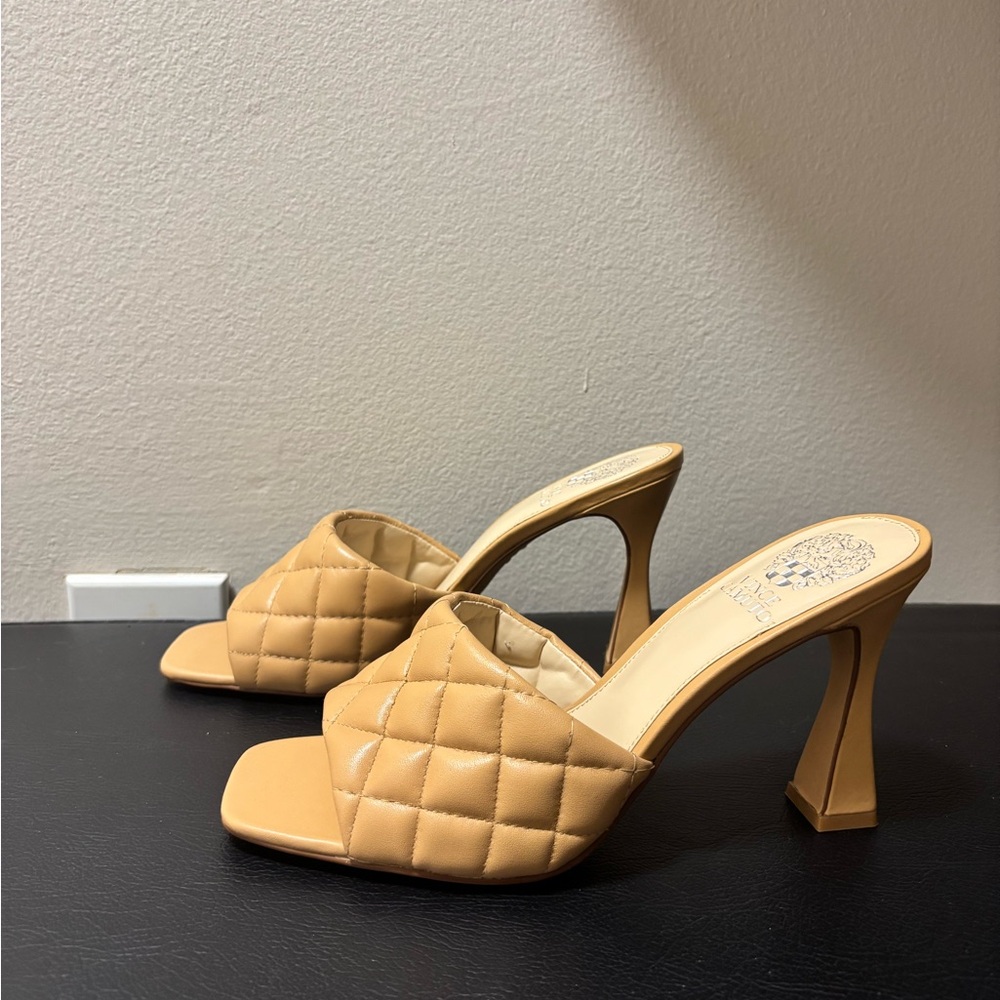 Vince Camaro Tan Quilted Heels Size 38.5 US 8